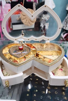 تصویر  جعبه جواهراتی موزیکال