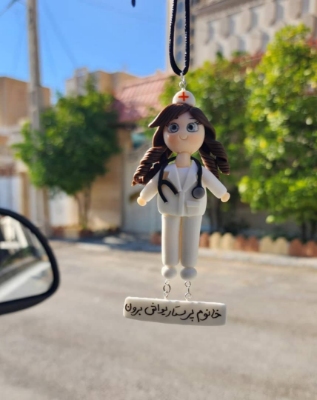 تصویر  آویز  خانم پرستار